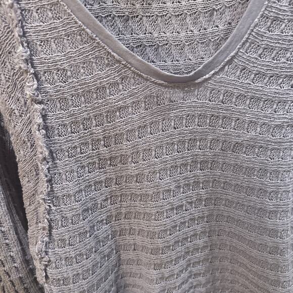 We the Free Free People Lavender Purple Thiens Hacci Raw Hem Sweater XS - Picture 2 of 5